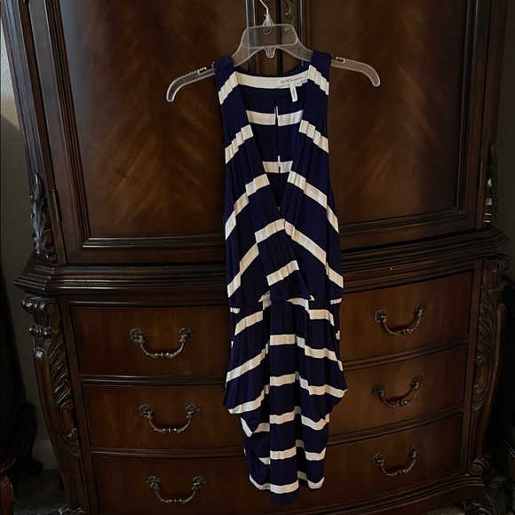 BCBGeneration Dresses & Skirts - BCBGeneration Navy and White Dress